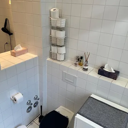 Schoenes In Charlottenburg Δωμάτια σε οικογενειακή κατοικία *