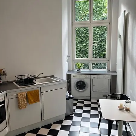 Δωμάτια σε οικογενειακή κατοικία Schoenes In Charlottenburg Βερολίνο