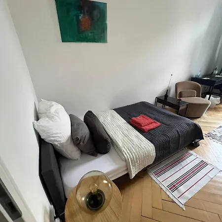 Homestay Schoenes In Charlottenburg